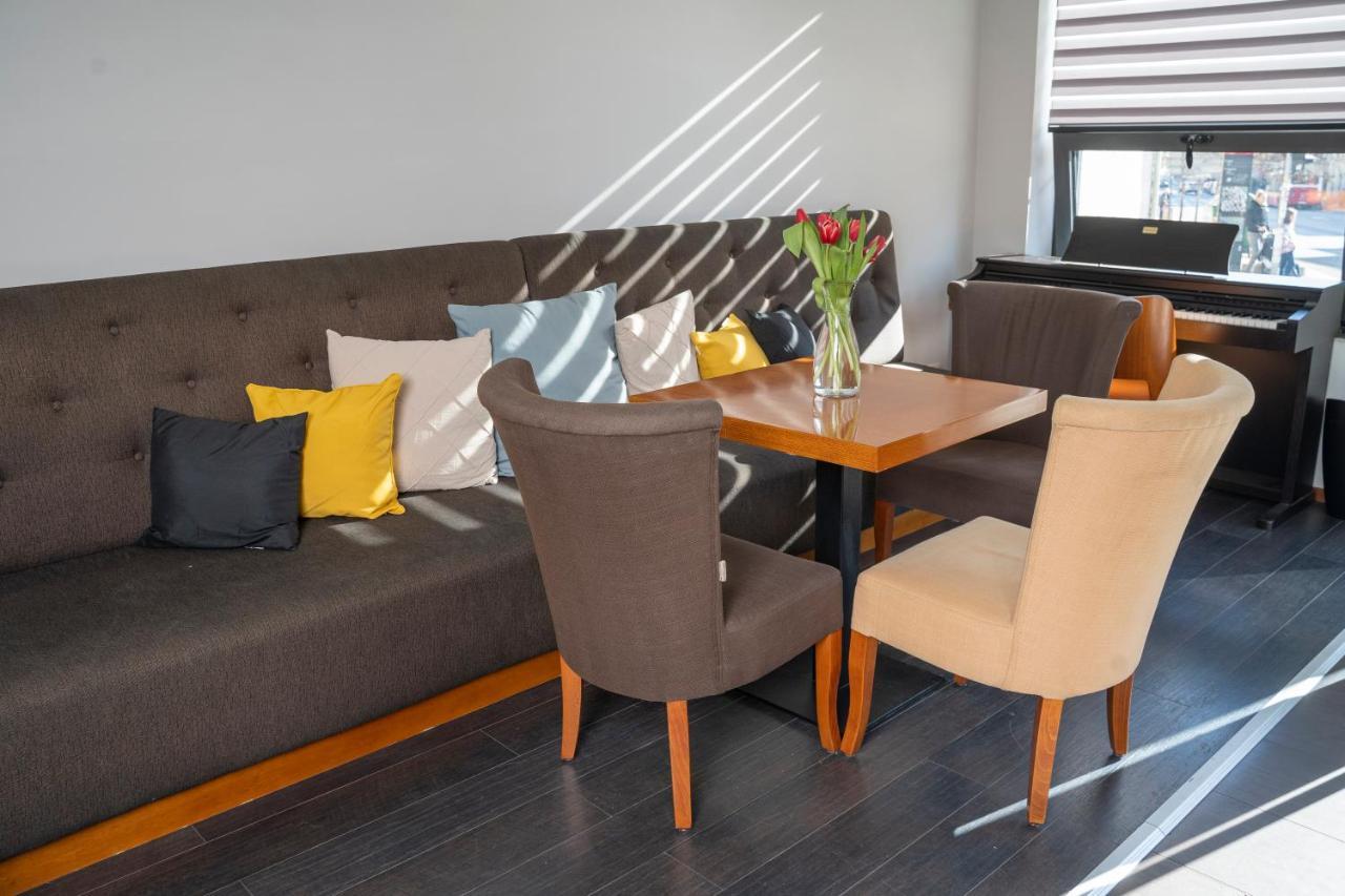 Akacija Luxury Suites Belgrado Esterno foto