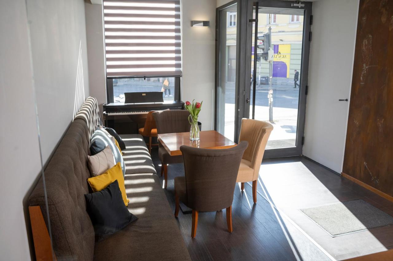Akacija Luxury Suites Belgrado Esterno foto
